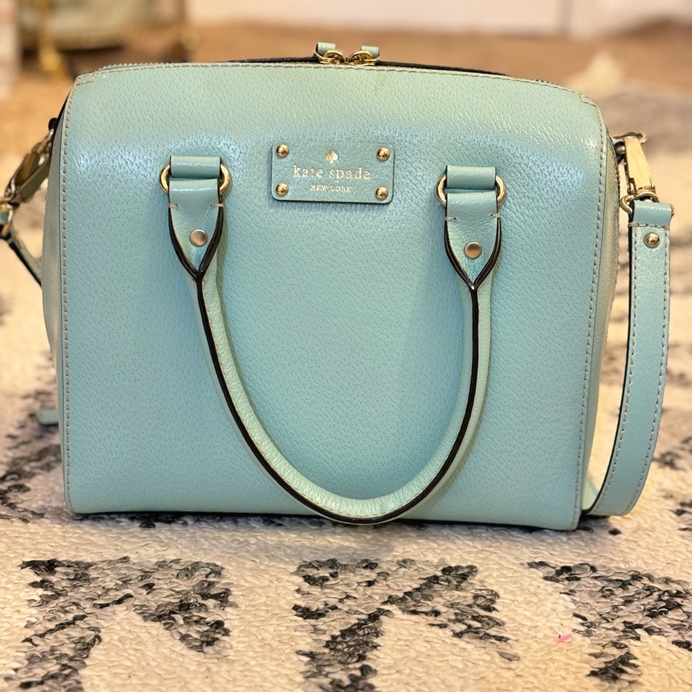 Kate Spade New York Alessa Wellesley like new Robins Egg blue